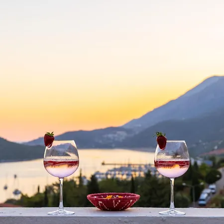 Carruba Boutique Otel Kaş