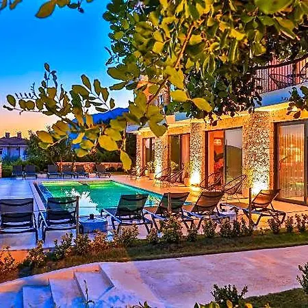 Carruba Boutique 5*